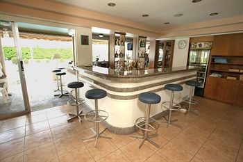 Hotel Bar